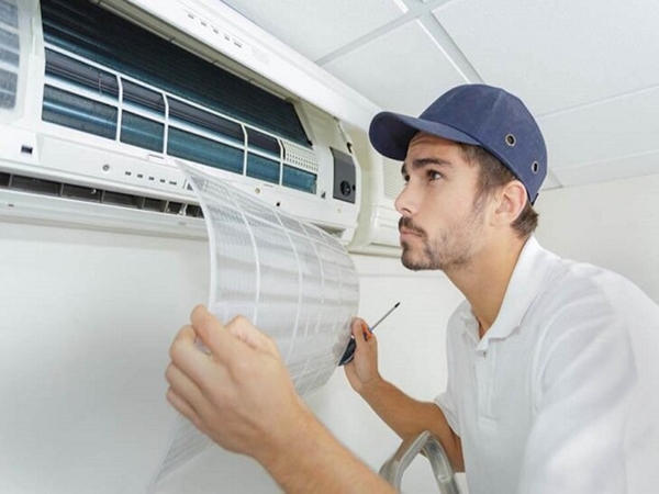 Vệ sinh máy lạnh Dĩ An-Bình Dương