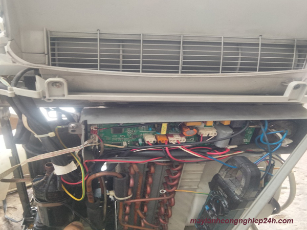 Vệ sinh máy lạnh điện máy xanh tận nhà bình dương uy tín chuyên nghiệp